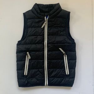 Hanna Andersson Boys Puffer Vest. Black color. Size 110 (US5)